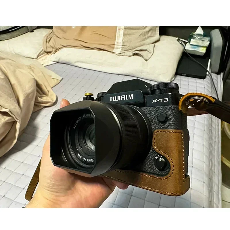 

Bayonet Metal Square Lens Hood With Metal Front Cap for Fujifilm XF 35mm F/2 R WR, XF 23mm F/2 R WR ,XC 35mm F2