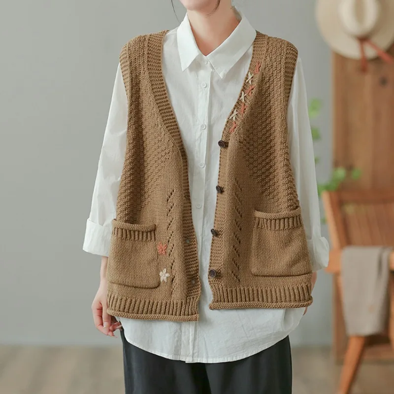 Vintage Sweater Vests Women Elegant Knitting Loose Autumn Hollow Out Embroidery All-match Fashion New English Style Sleeveless