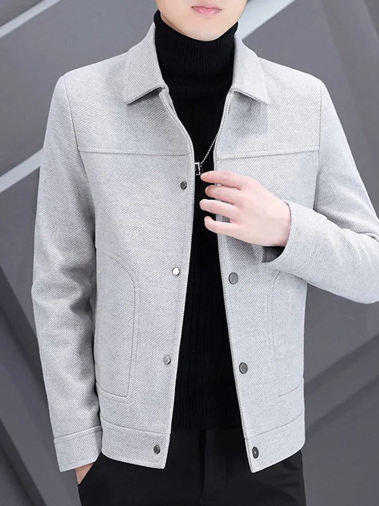 

Мужская куртка из шерстяной смеси с застежкой-пряжкой: соединитель, фиксатор, крепление, утеплитель