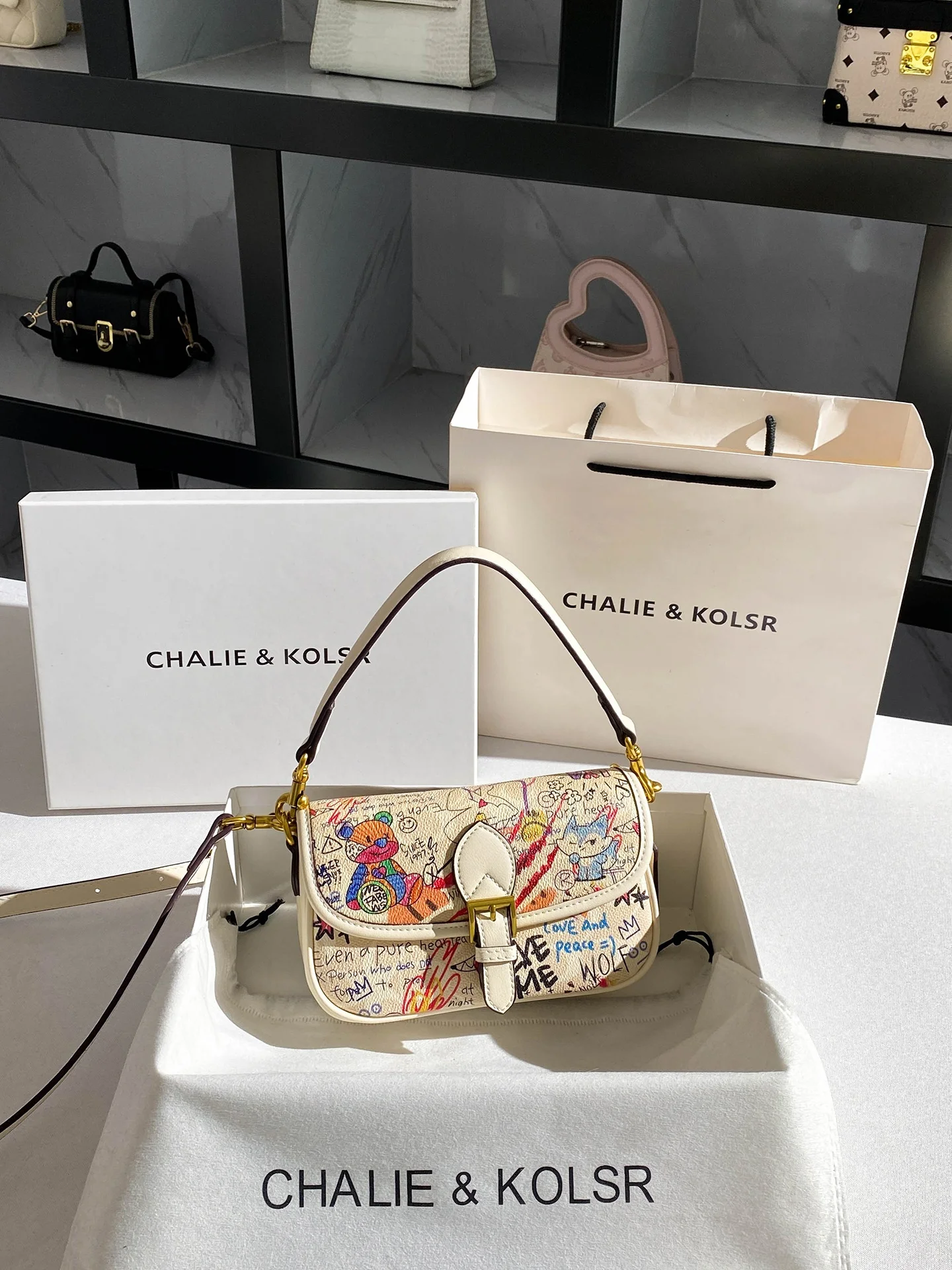 sac-bandouliere-chaliekolsr-graffiti-pour-femme-–-style-decontracte-de-luxe-nouvelle-collection-printemps-ete-sensation-haut-de-gamme-pour-les-loisirs