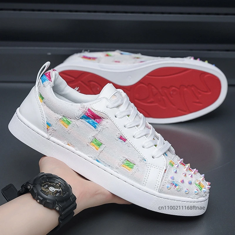 Street-Dance-Schuhe für Herren und Damen, perforiertes Segeltuch, modisch, atmungsaktiv, rote Sohle, Niete, personalisierte Freizeitschuhe