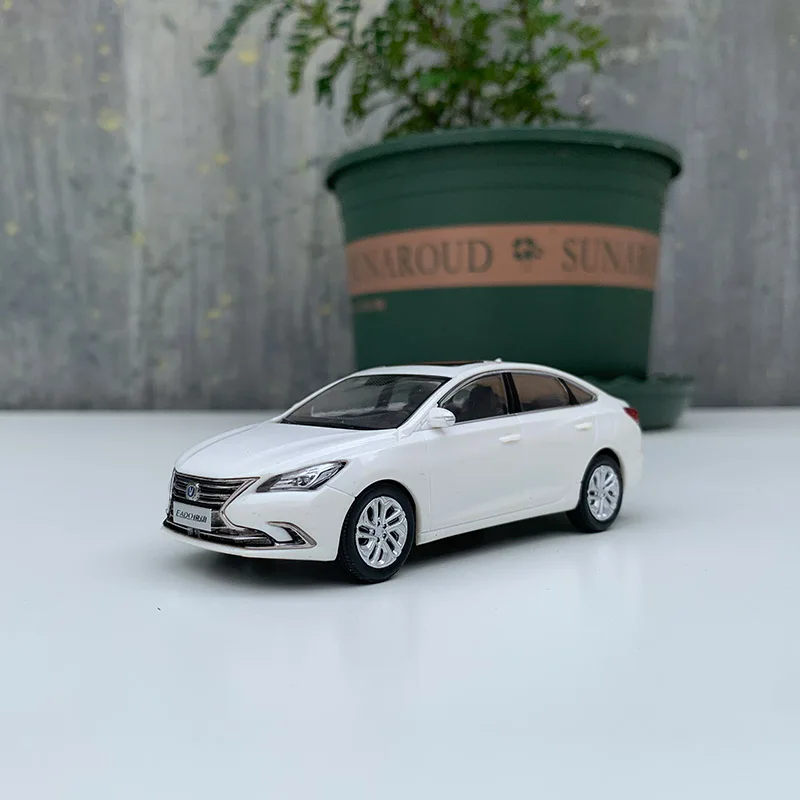 Modelo original 1:43, Changan Auto, Eado MK2, EADO XT, modelo de carro de plástico para exibição, presente e coleções