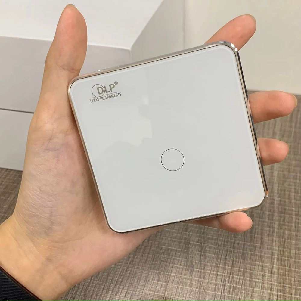 Smartldea DLP HD มินิโปรเจคเตอร์แบตเตอรี่ชาร์จในตัวขนาดไข่โฮมออฟฟิศแบบพกพา pico โปรเจคเตอร์ตั้งแคมป์กลางแจ้ง