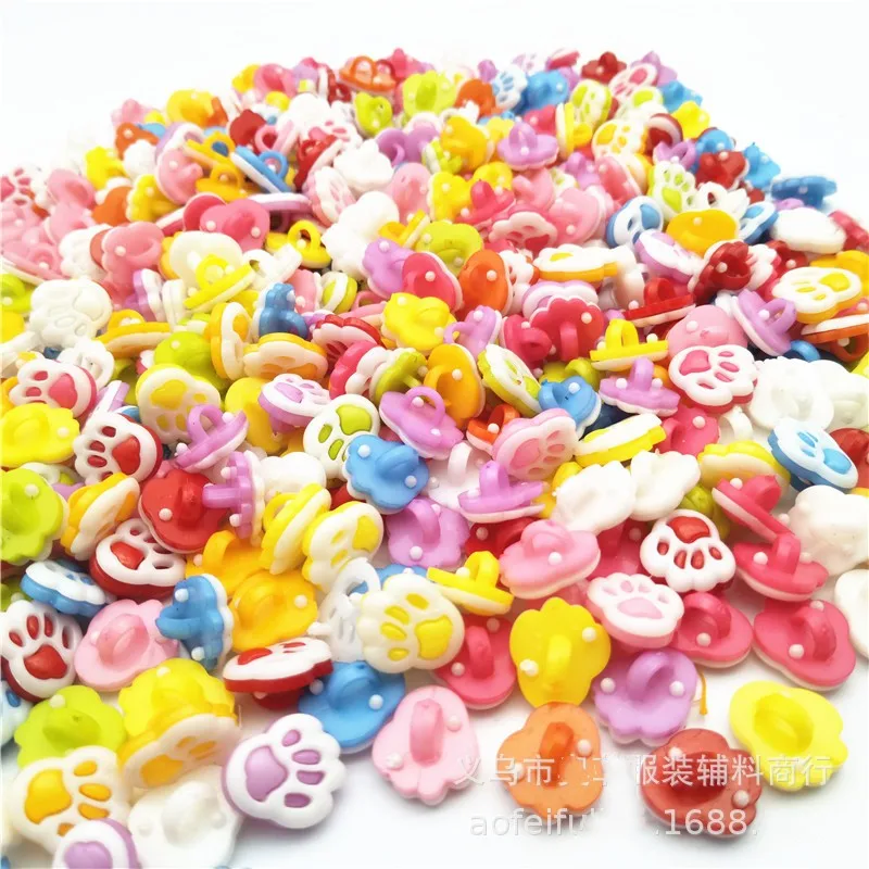 100 Pcs Cute Paw Print Buttons Mixed Color Plastic Cartoon Children Sewing Cloth Button For Handmade Scrapbooking Crafts DIY