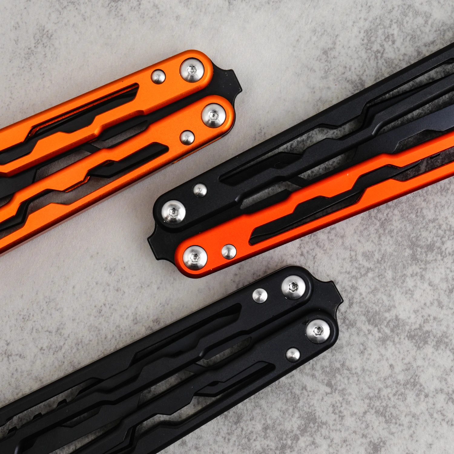  Portable Folding BALISONG Trainer, Aluminum alloy Pocket Practice Training Tool, No blade, practice using it