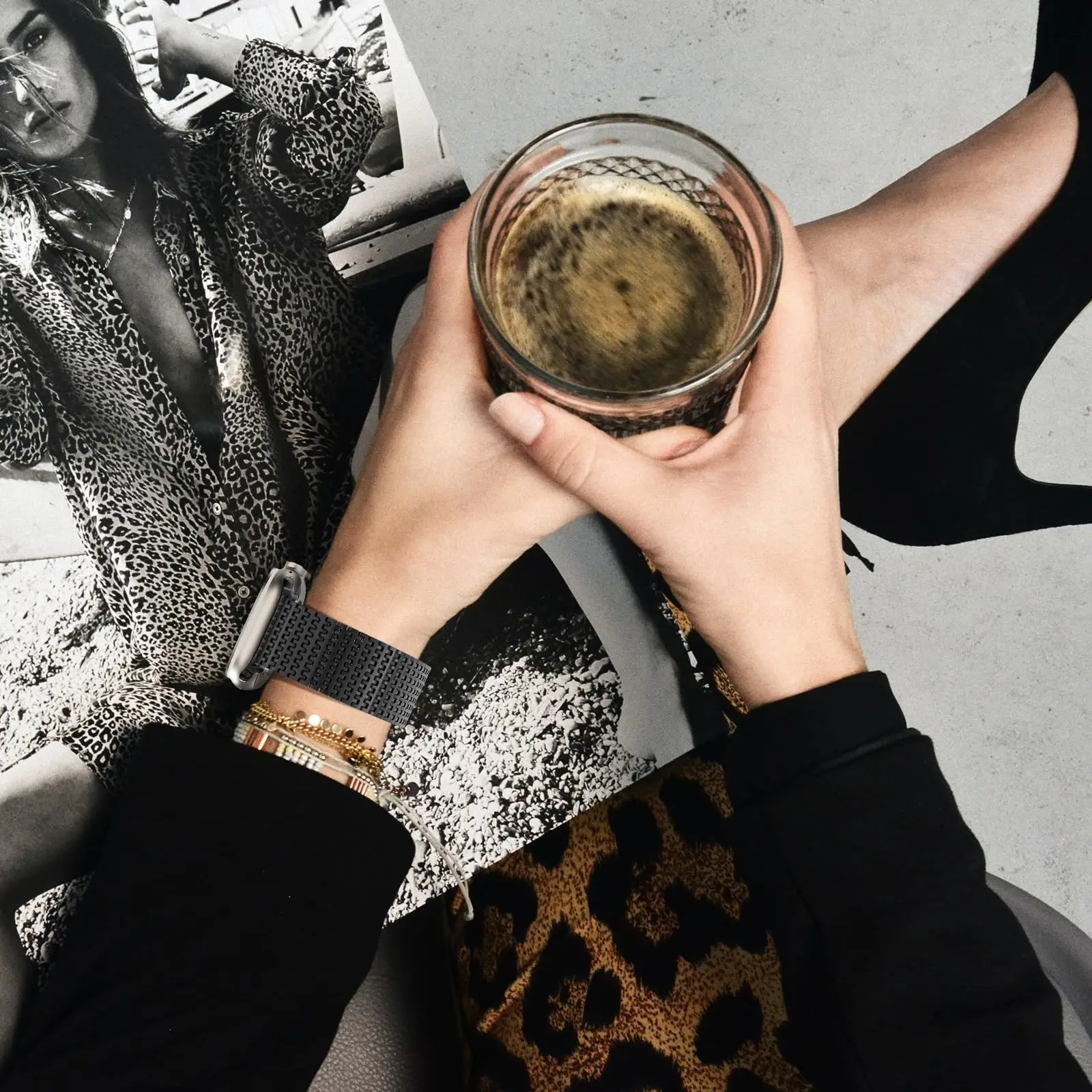 Correa magnética de acero inoxidable para Apple Watch, banda de 45mm, 44mm, 49mm, 42mm, pulsera de Metal para iWatch series 9, 8, 7, 6, 3, 5, se Ultra 2