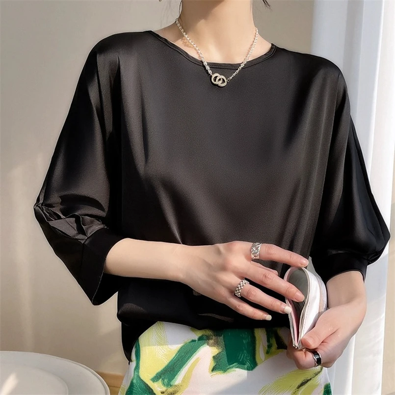 Summer O-neck Three Quarter Sleeve T-Shirt Solid Satin Tops Women Loose Shirt Casual Blouse Plus Size camisas de mujer elegantes