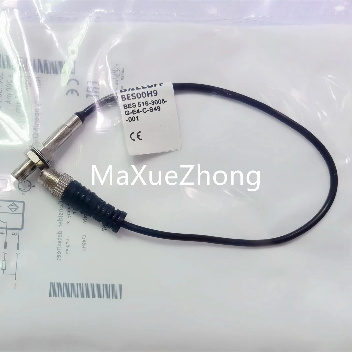 

Original new 100% sensor 516-3005-G-E4-C-S49-001 516-3005-G-E4-C-S49-003 BES proximity switch warranty for one year