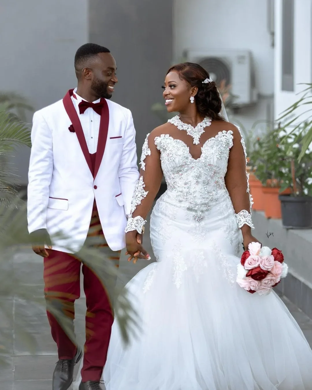 

Индивидуальное свадебное платье с высоким воротом, бисером и аппликациями, в стиле русалка, для невесты, африканское, с длинными рукавами, в стиле кантри