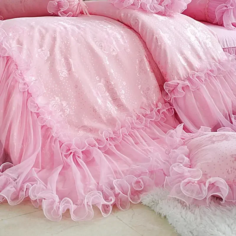 Pink Jacquard Satin Bedspread Bedding Set Luxury Princess Wedding Bed Set Lace Ruffle Duvet Cover Bed Skirt Pillowcases Cotton