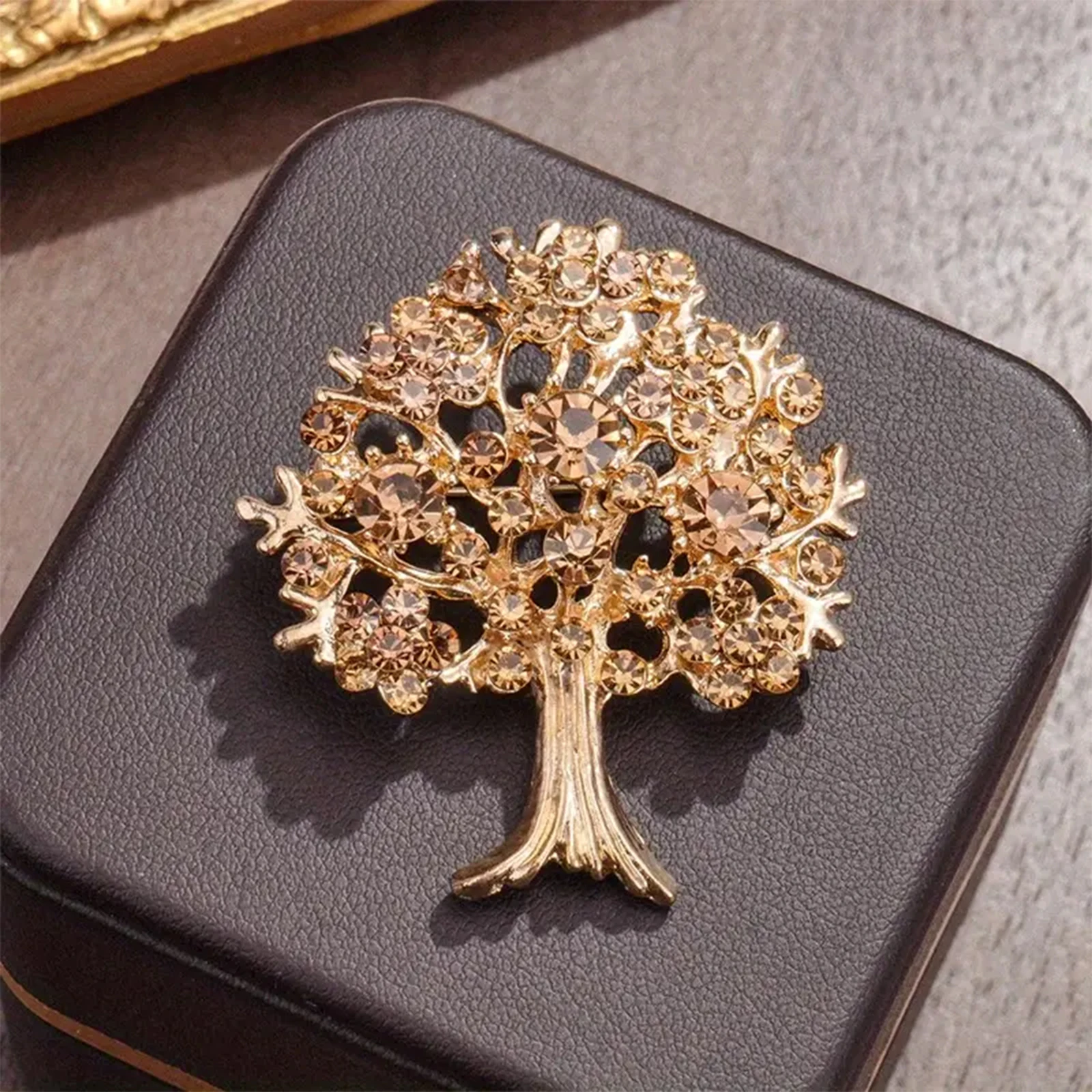 Fashion Elegant Tree of Life Brooch for Matching Clothing & Banquets, Parties & Gifts,  Suit Accessory