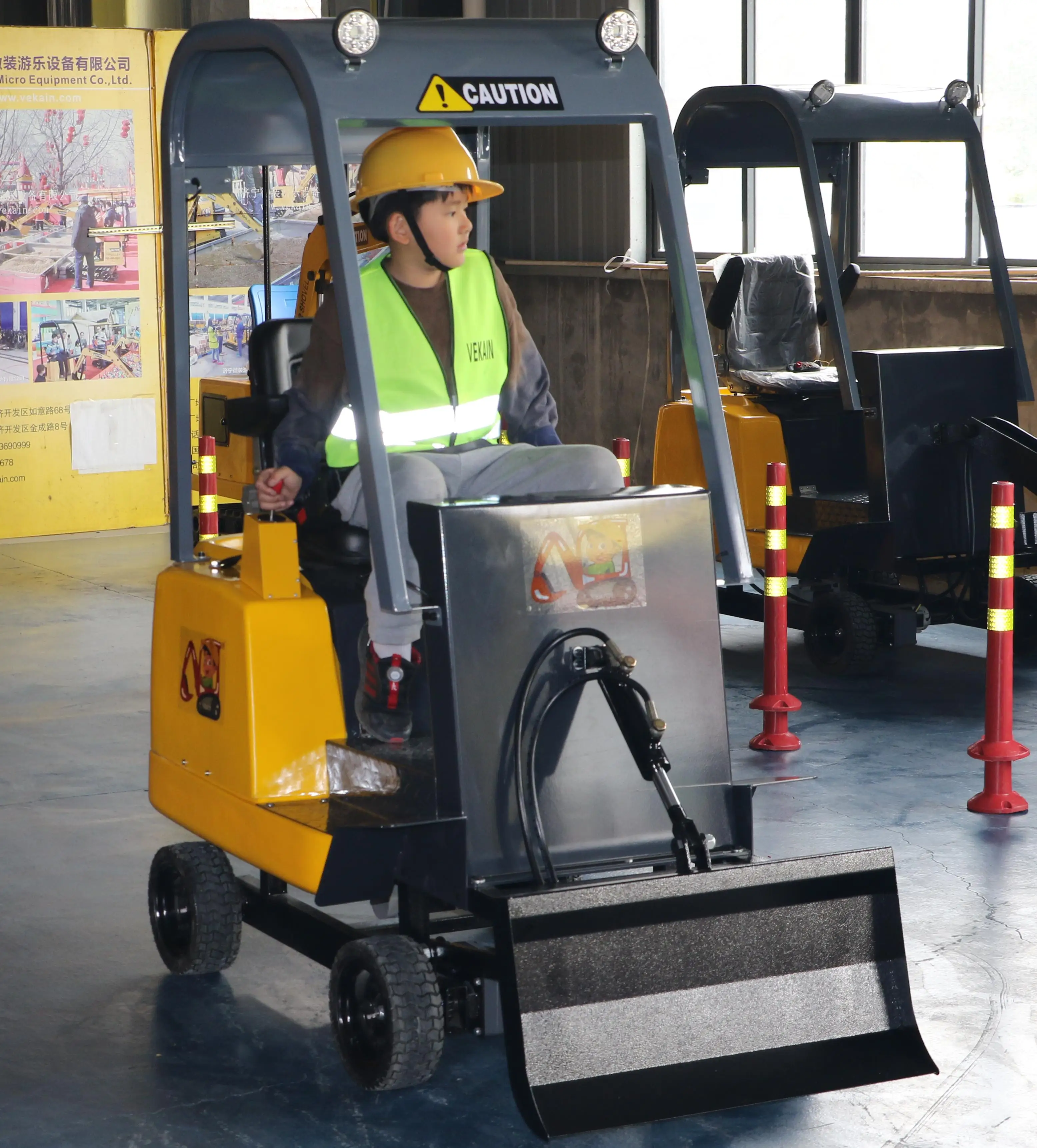2025 New Outdoor And Indoor Electric Bulldozer Playground Metal Simulation Electric Machine Children's Playground Equipment