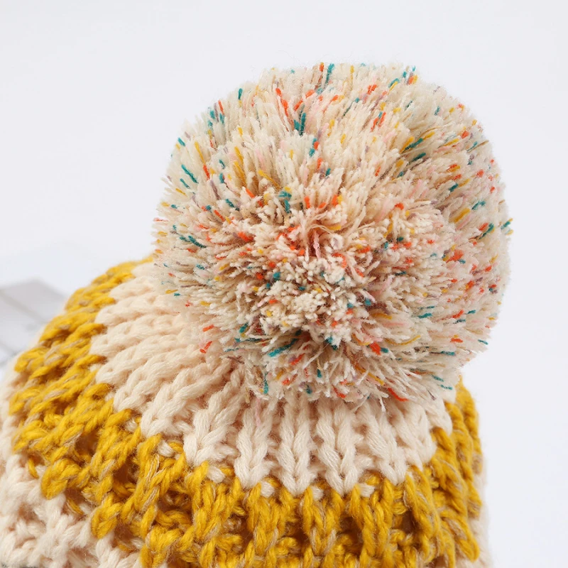 HT1996 2022 New Winter Knitted Hats Women Patchwork Pompon Balls