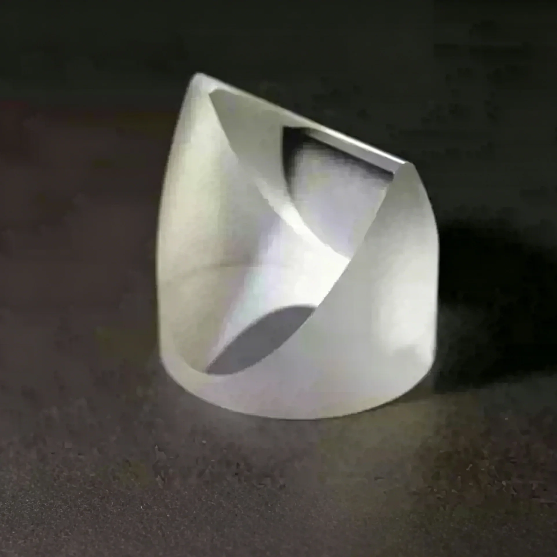Uncoated K9 Optical Glass Powell Beam Prism, 6mm Outer Diameter, 1mm/2mm/3mm Input Laser Spot Size