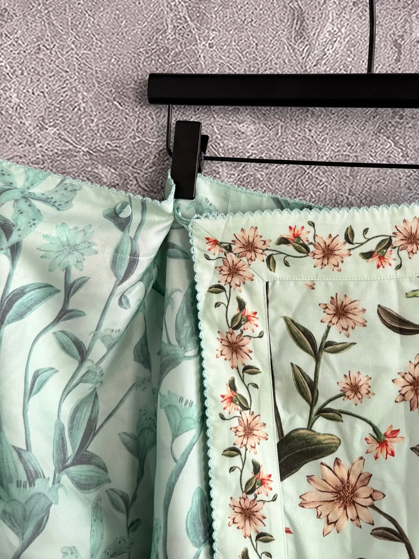 Falda con estampado de flores verdes para mujer, minifalda de cintura alta envuelta con borde bordado de encaje