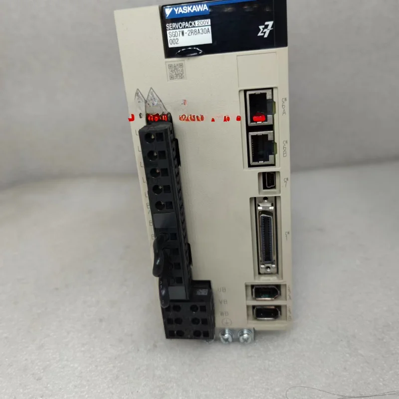 SGDV-2R8A01A00200 SGDV-2R8A01A 400W Driver