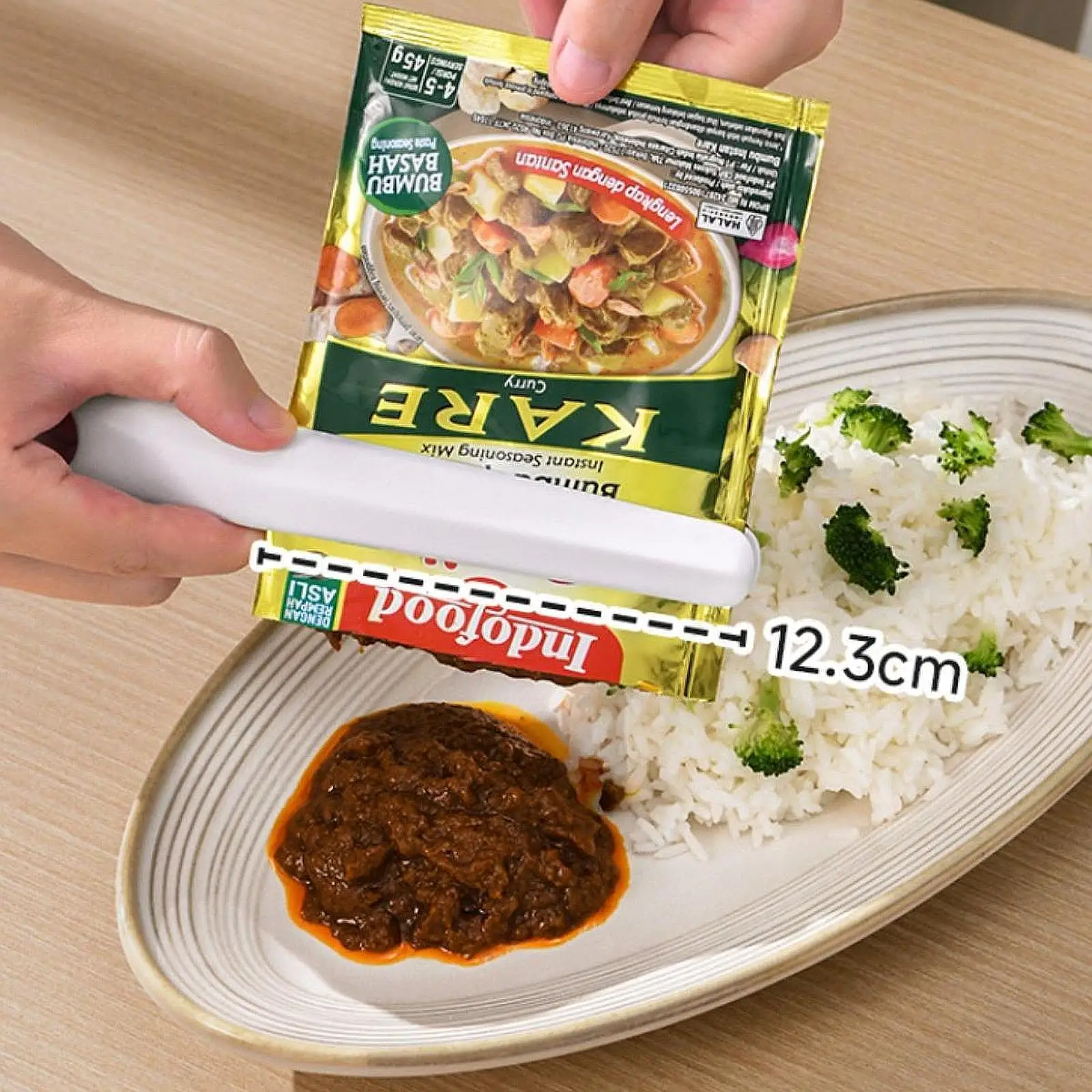 Bag Squeezer Sauce Packet Squeezer Sturdy Extruder for Camping Home Kitchen