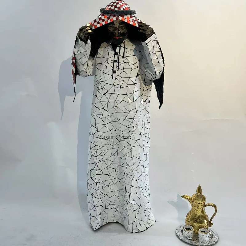 Srebrne lustro Męski kostium Nakrycie głowy Dzbanek na wino Filiżanka do herbaty Ręcznie robione kostiumy Tostowanie Odzież Występ na scenie Złoty garnitur