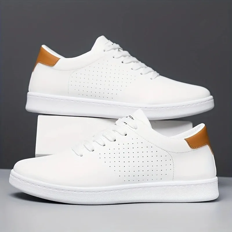 Klassische weiße Herren-Sneaker, lässige Schnürschuhe aus Leder, atmungsaktive, perforierte, leichte Wanderschuhe für Herren