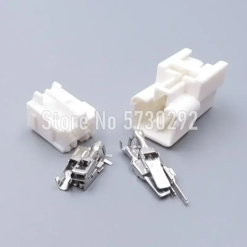 4P 2.2 Series 1300-3849 7283-1144 Car Brake Light Wiring Harness Plastic Housing Connector For Honda