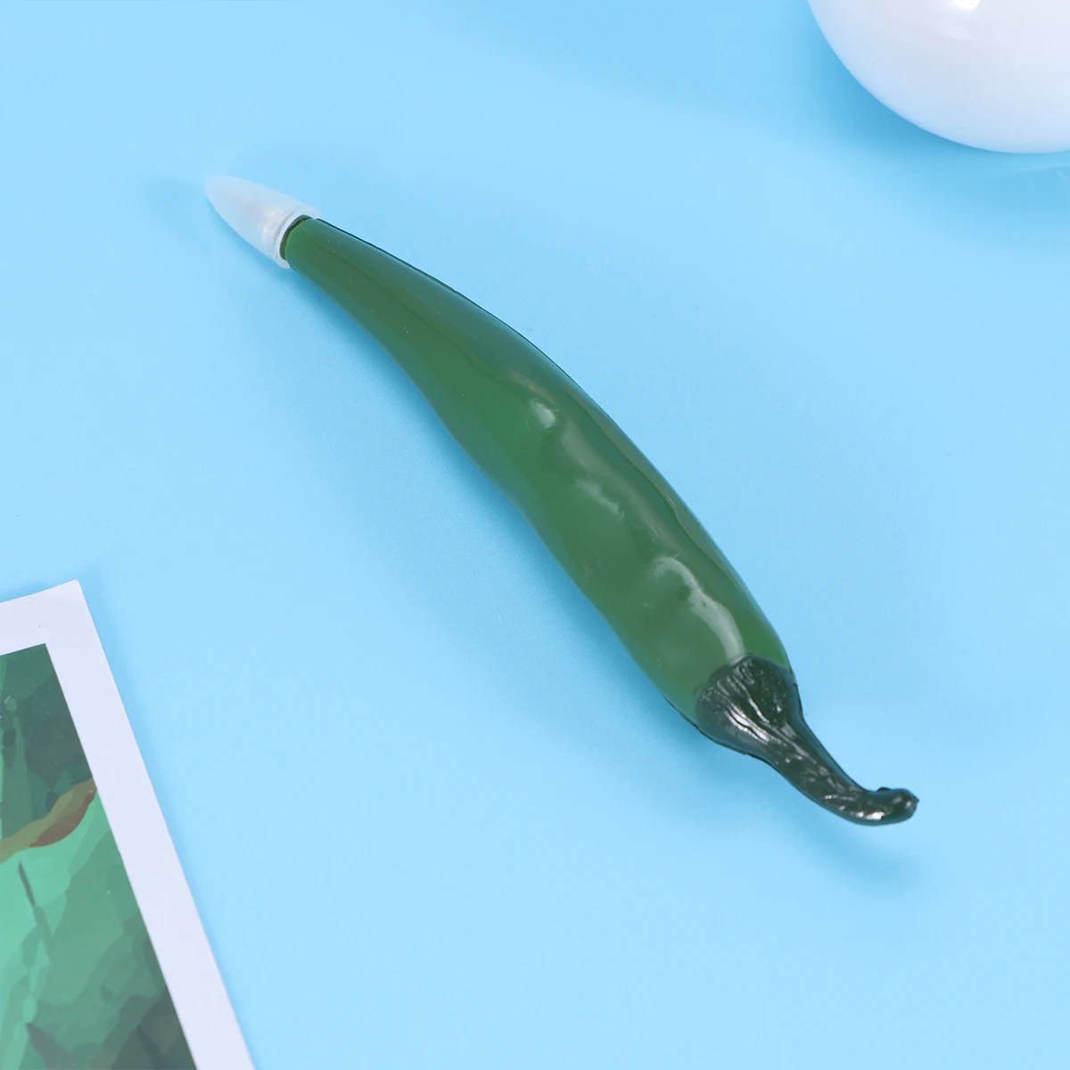 

1pc Cartoon Ballpoint Pen Gel Pen Chili Shape Stationery Smooth Writing Comfortable Kids Students Office Home Use Green