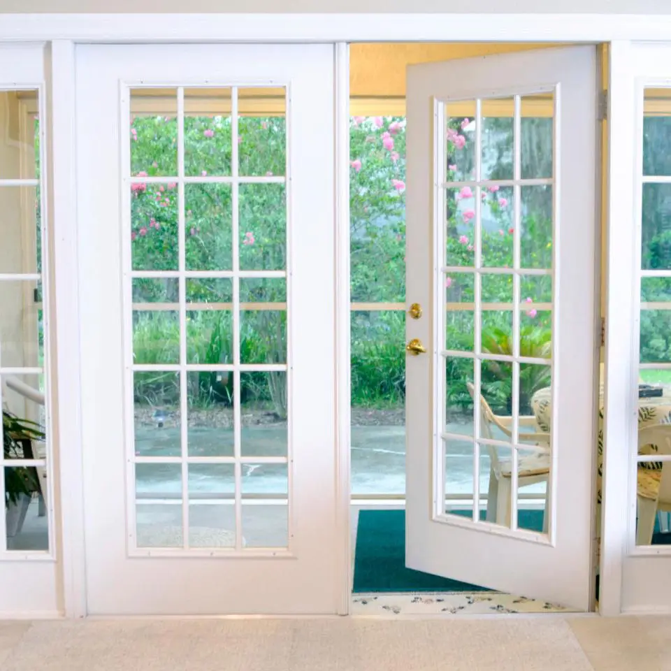 Exquisite Manual External Entrance Noise Reduction French Style Hinged Door Rainproof and Rustproof Aluminum Frame Glass Doors