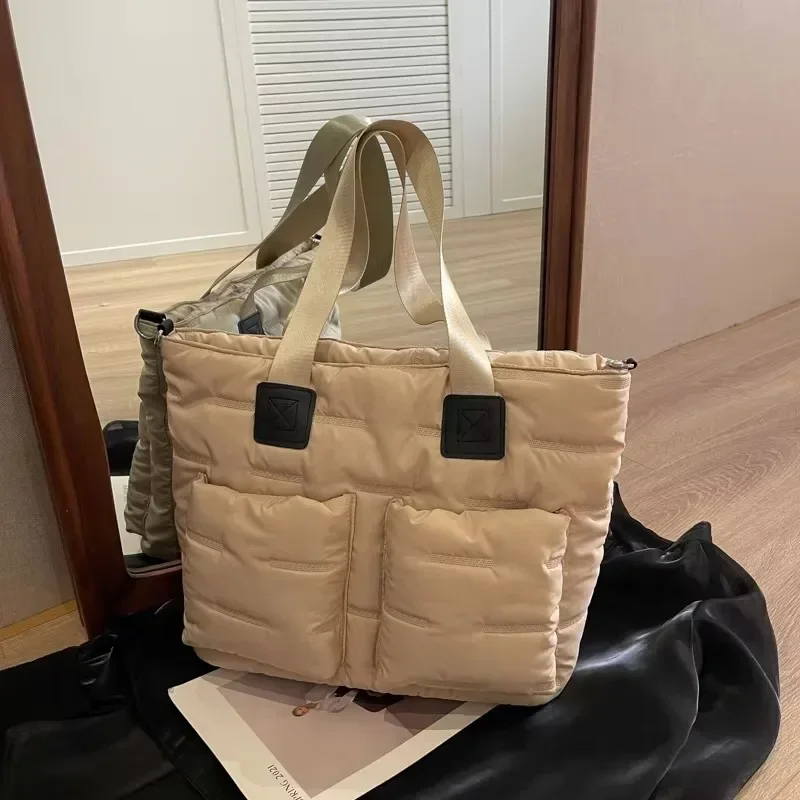 

Casual Interior Zipper Pocket Tote Bags Large Capacity Fashion Versatile Women‘s Shoulder Bags 2025 Autumn and Winter Styles