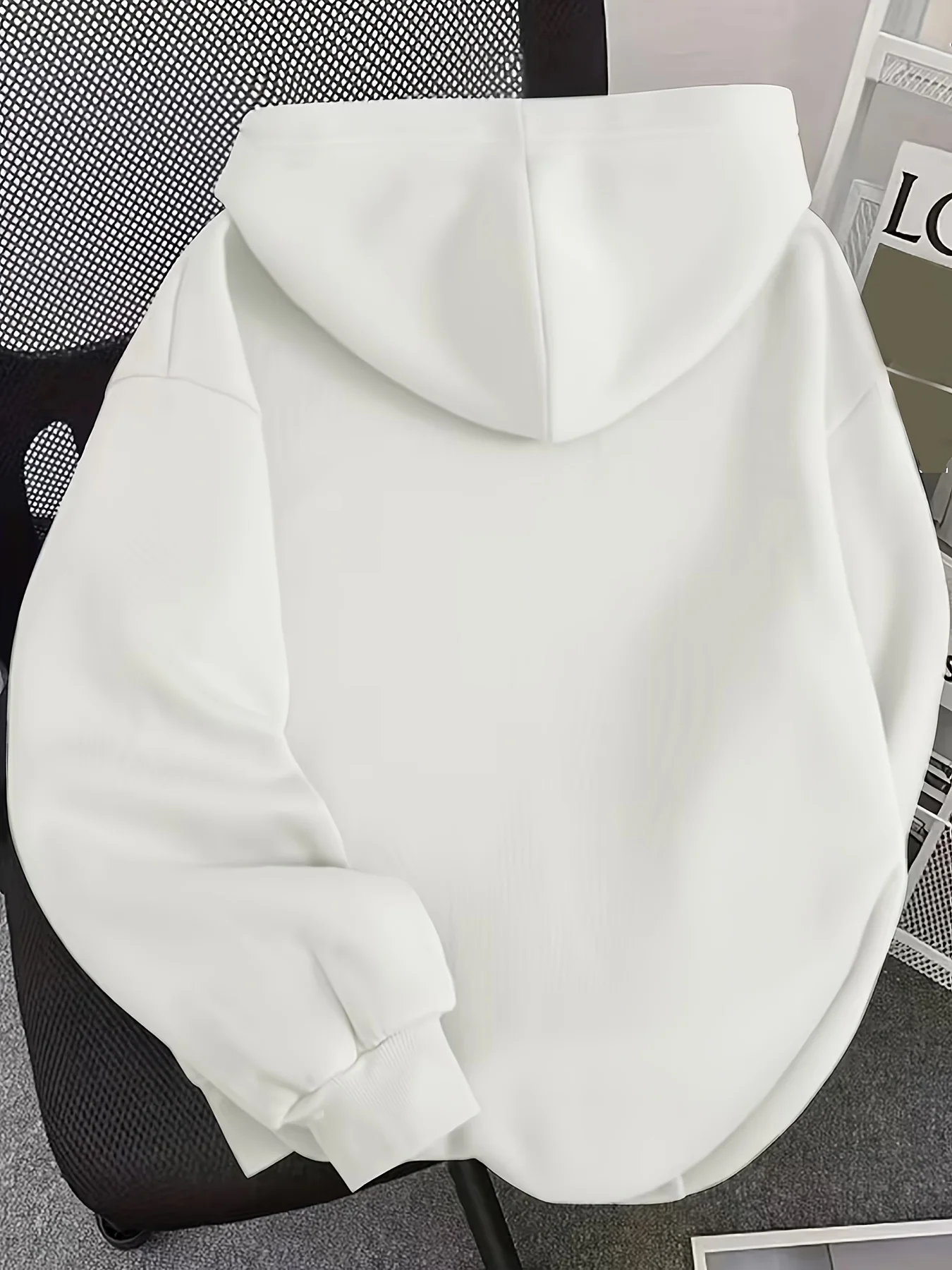 Hooded Red Lips with Diamond Print Sweatshirt, Autumn/Winter Commuter Polyester Machine Washable, Exquisite Sexy Style, Red Lips + Diamond Combination Conveys Luxury, Glossy Design Enhances Sophistication, Suitable for Commuter Outfits with a Refined