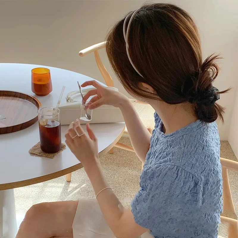 

Минималистичная акриловая повязка для волос с двойным перекрестным дизайном и завязками, с клипсами, нишевый аксессуар для волос с изысканной элегантностью