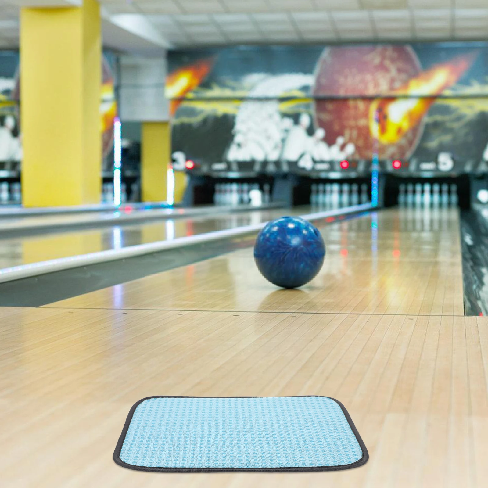 

1pcs Premium Bowling Ball Cleaning Towel Cloth Pad Anti-Slip Surface Lightweight Portable Sanding Pad Cushion Wiping for Bowling
