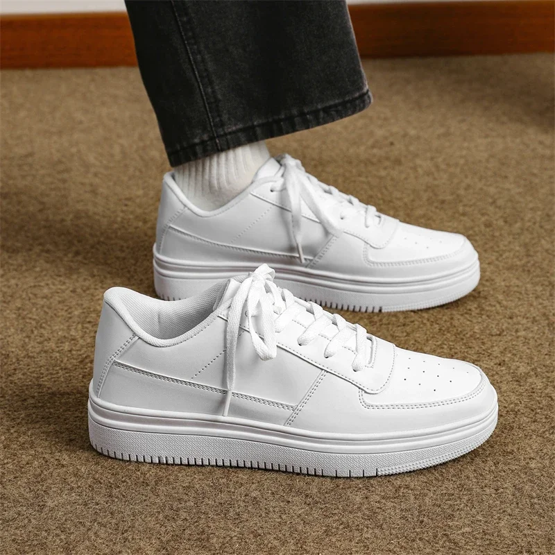 

A New Type of Men's Sneakers with A Casual, Sporty and Simple Design, Featuring Flat Heels, Low Tops, Round Toe and Lace-up