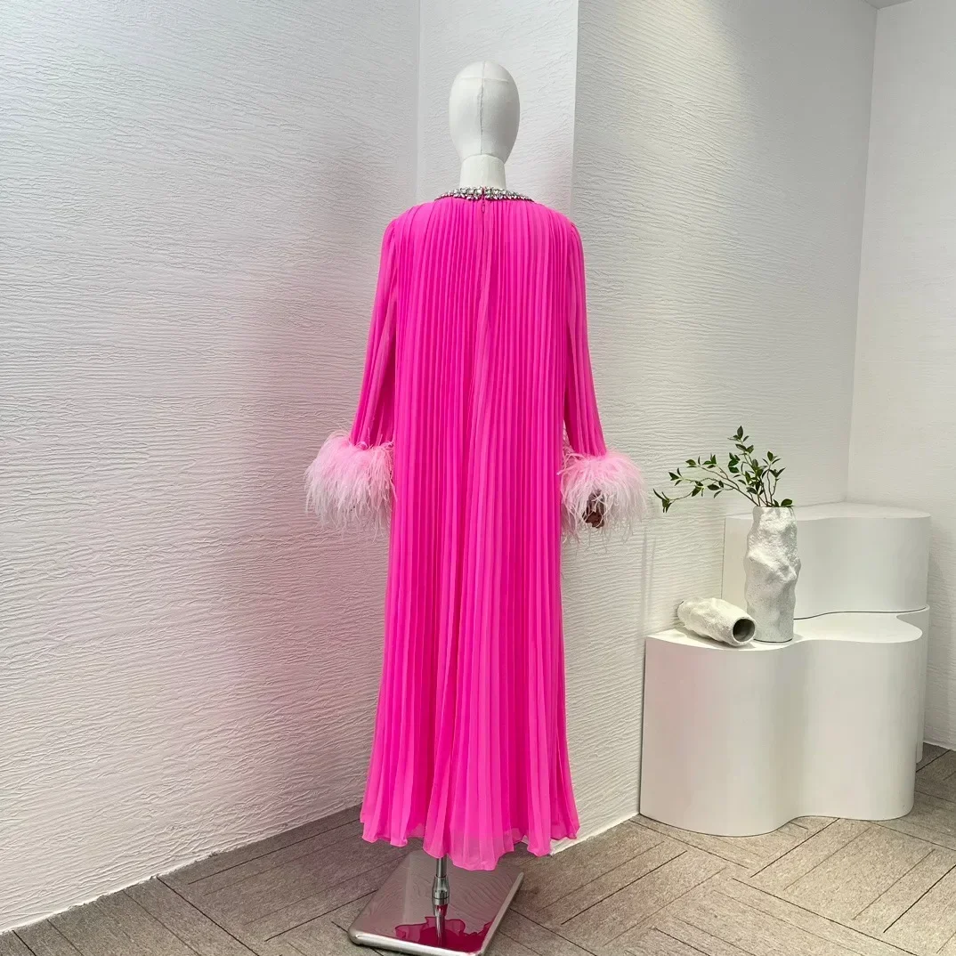 2024 New Collection Women Rose Red White Ruched Pleat Feather Diamonds Top Quality Luxury Dress