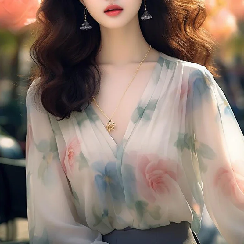 

Chiffon Women's Shirt Spring/Summer Vintage Prints Blouses Loose Nine Quarter Women Tops V-necks Fashion Clothing