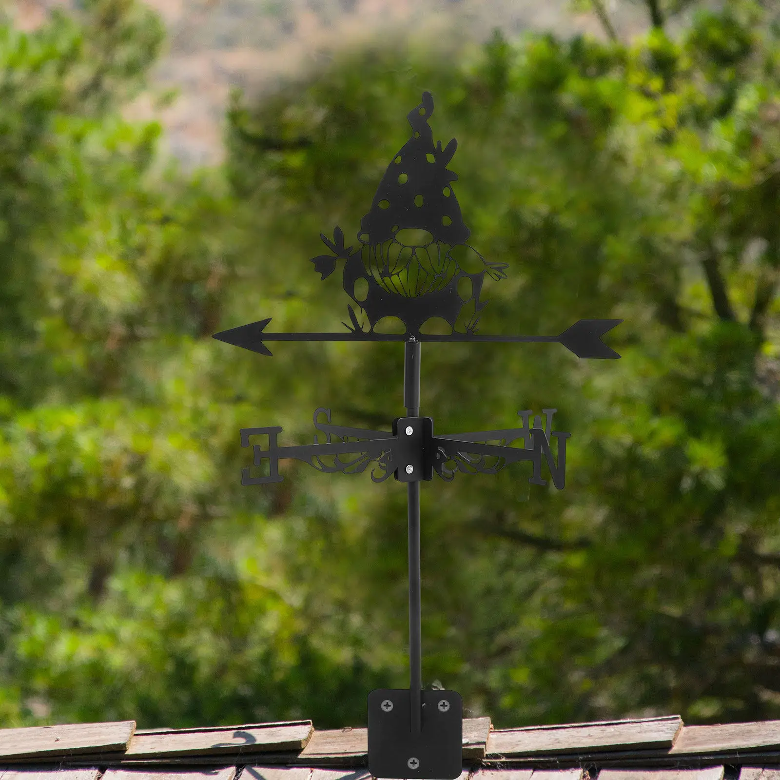 

Ветроуказатель в европейском стиле: железный гном-фигурка для сада, газона, двора, крыши – декоративный аксессуар