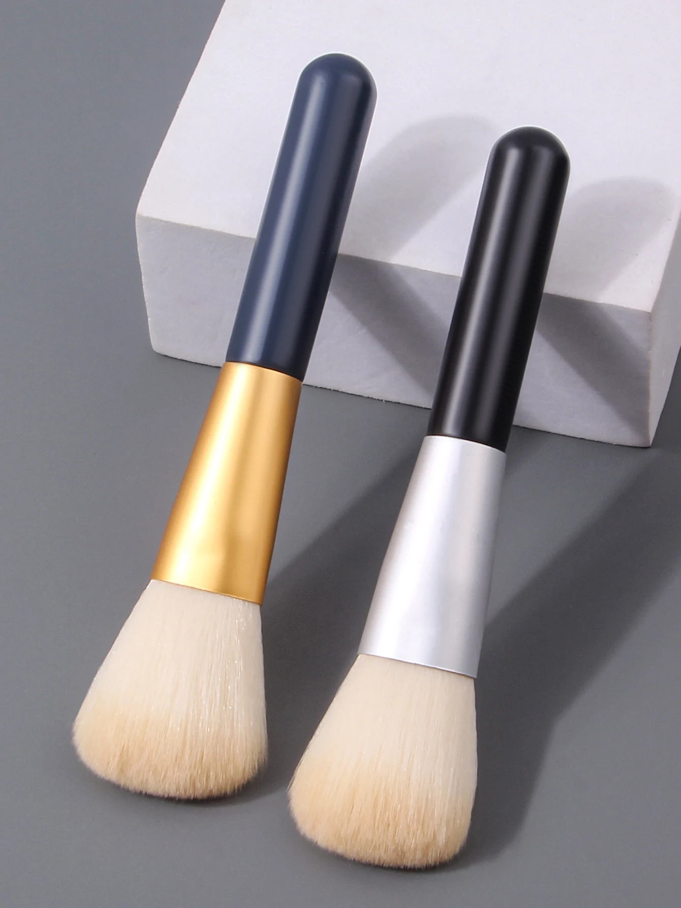 Set di pennelli per trucco di fascia alta da 2 pezzi, pennello per fard, pennello per cipria, pennello per contorno, fibra sintetica, strumenti per trucco con manico in legno
