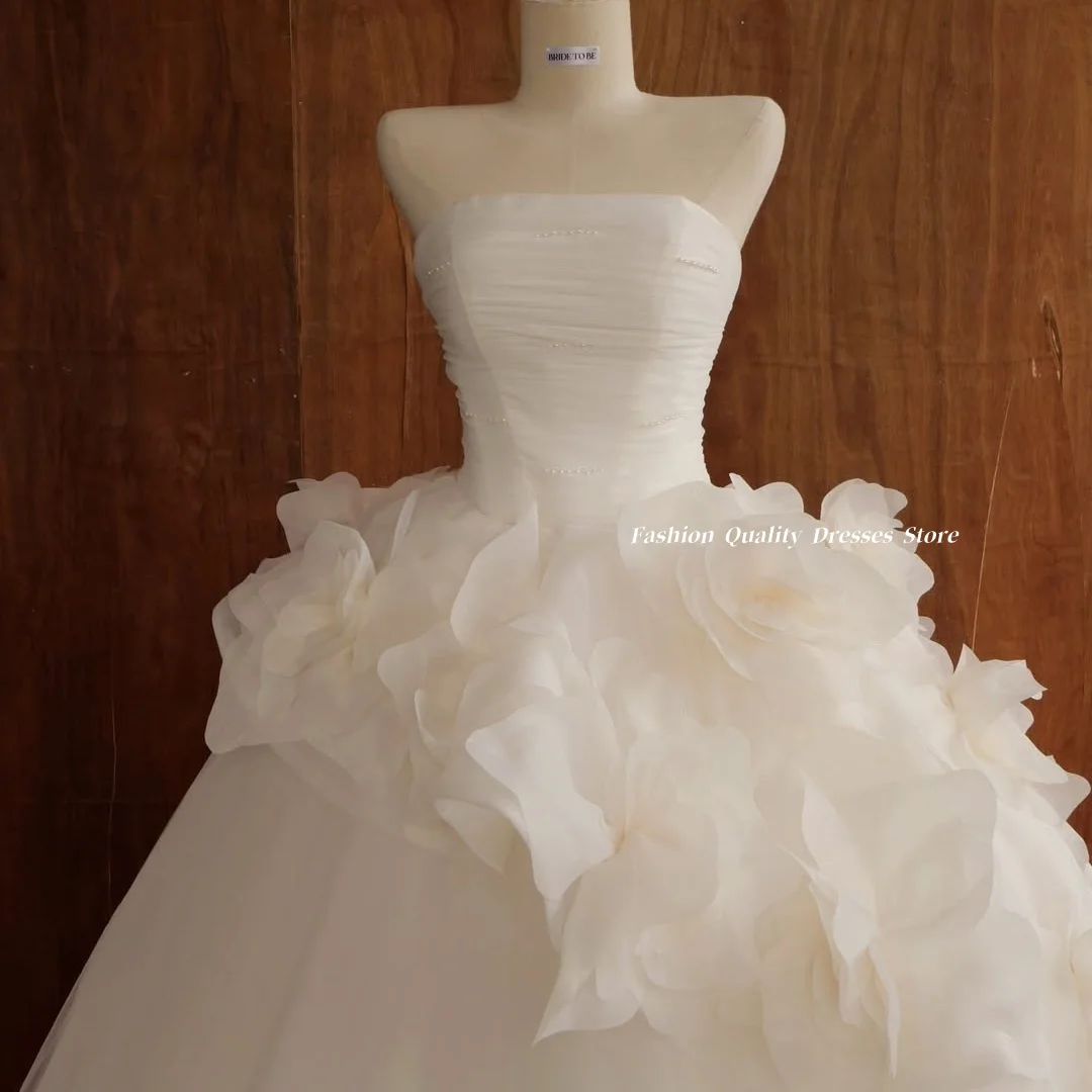 Wedding Dresses Strapless Bride Gown Pleated Beaded Top Oversized Organza Flower Detail Fluffy A Line Wedding Gown Customized