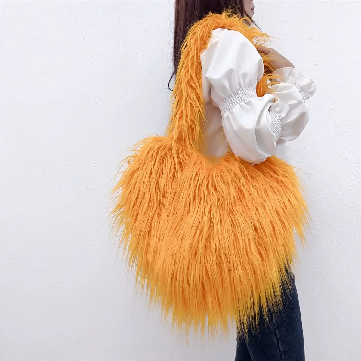 Women\'s Fluffy Plush Shoulder Bag Faux Fur High-capacity Trend Female Shopping Bag Winter Warm Heart-shaped Handbag and Purse