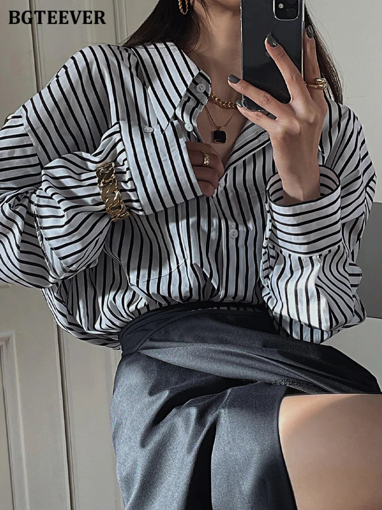 

BGTEEVER Chic Stylish Turn-down Collar Pocket Women Solid Shirts Spring Long Sleeve Loose Female Single-breasted Blouses Tops