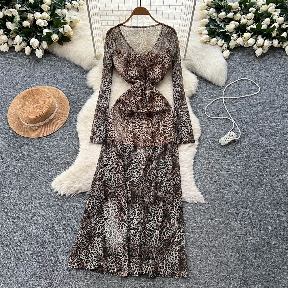2025 Summer French Sexy Leopard Print Cutout Slim-fit Dress Women's V-neck High-waist Long Sleeve Hip-hugging Dress Hotsweet