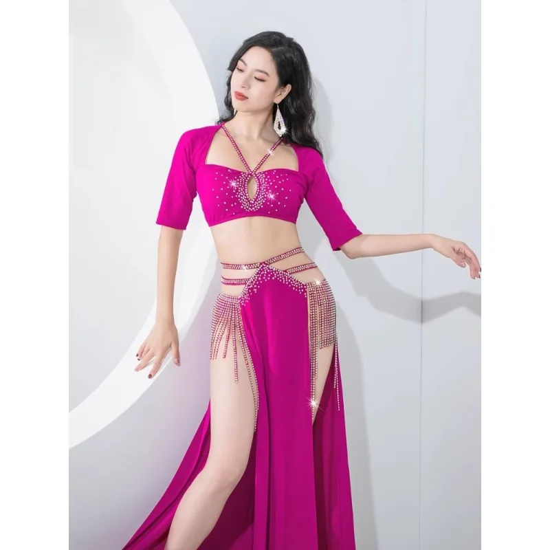 Aangepaste buikdanskostuums oefenjurk dubbele vorkbeenshow lange kwast prestatieset pak top met borstkussen