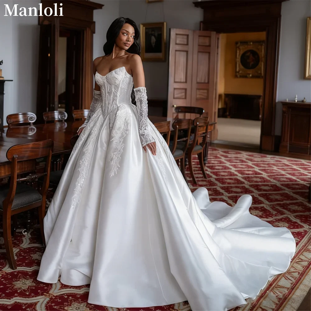 Elegant Sweetheart A-line Princess Wedding Dress Lace Decal Sleeveless Satin Bridal Dress Train Bridal Dress Customization