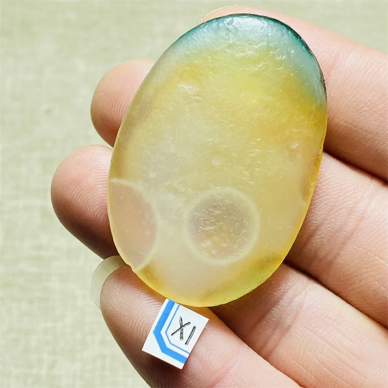 

Natural Xinjiang Alxa agate mineral specimen Energy Chakra Stone holiday gift necklace DIY home decoration