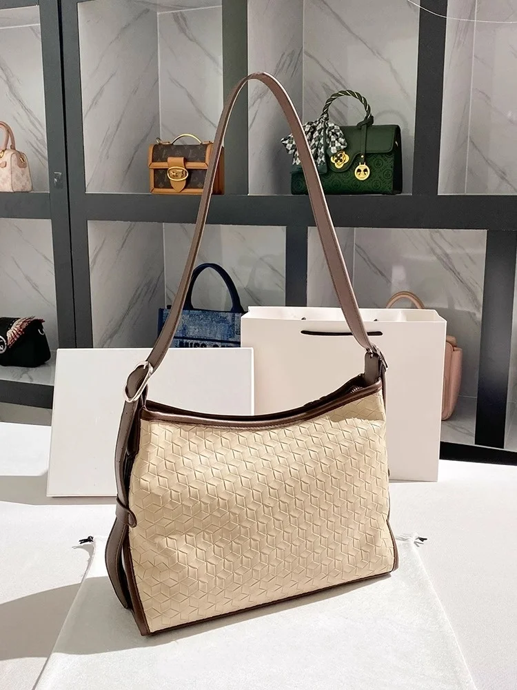 Women\'s Newly Trendy and Popular Weaving Design Handheld Tote Bag with High Quality Leather 2024 New Fashion Crossbody Bag