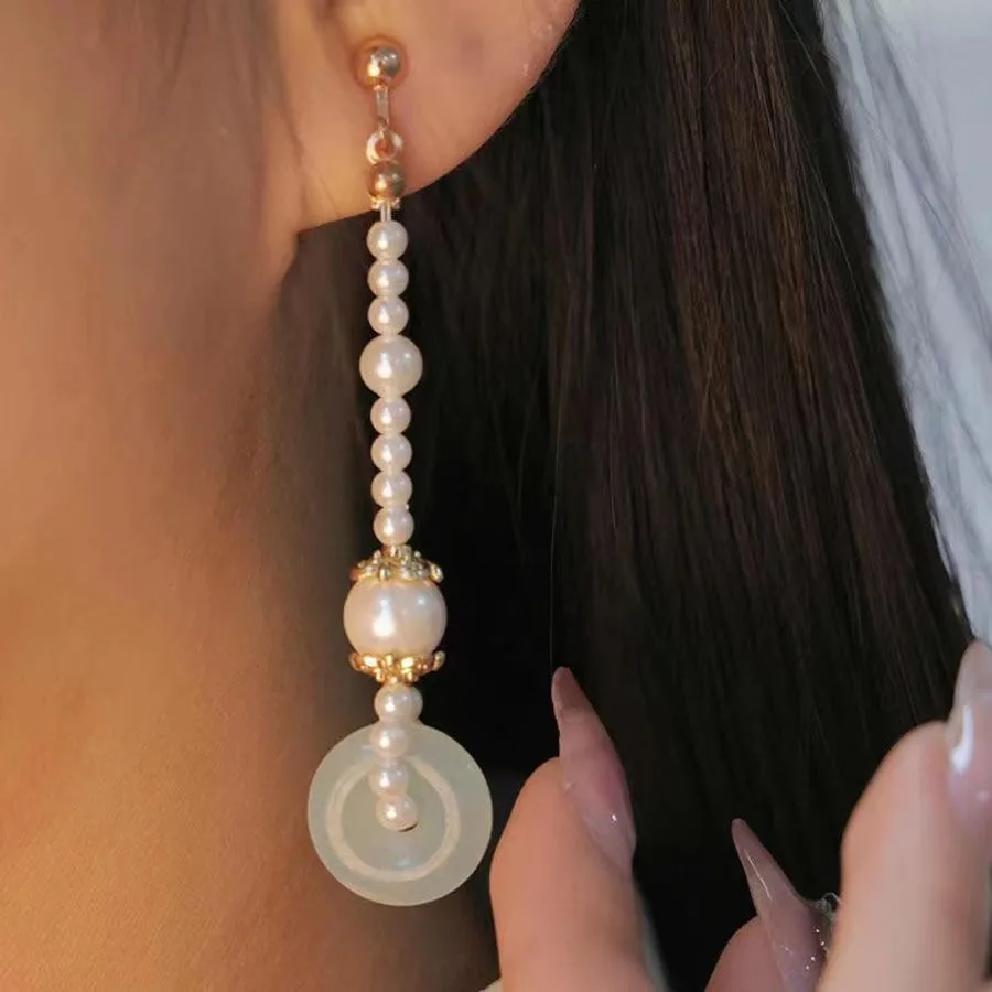 Retro Chinese Pearl Bead Earrings for Women Ancient Palace Style Jade Loop Pendant Luxury Jewelry Elegant Ethnic Ear Clip Gifts