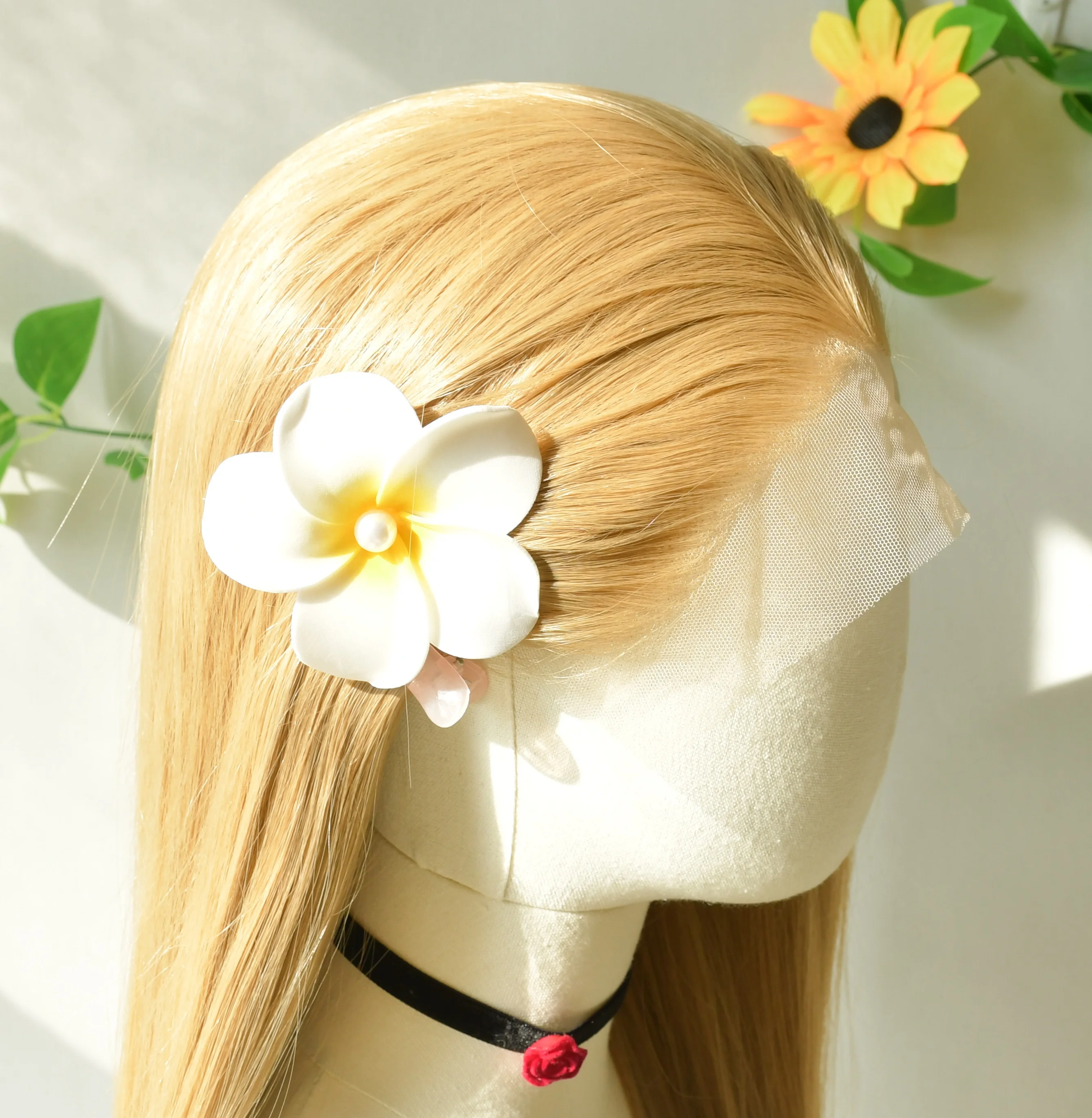 

Пепельно-русый парик, прямой парик спереди, 13x4, HD, парик шнурка, грязный блондин, синтетический бесклеевой, предварительно выщипанный, термостойкий для женщин