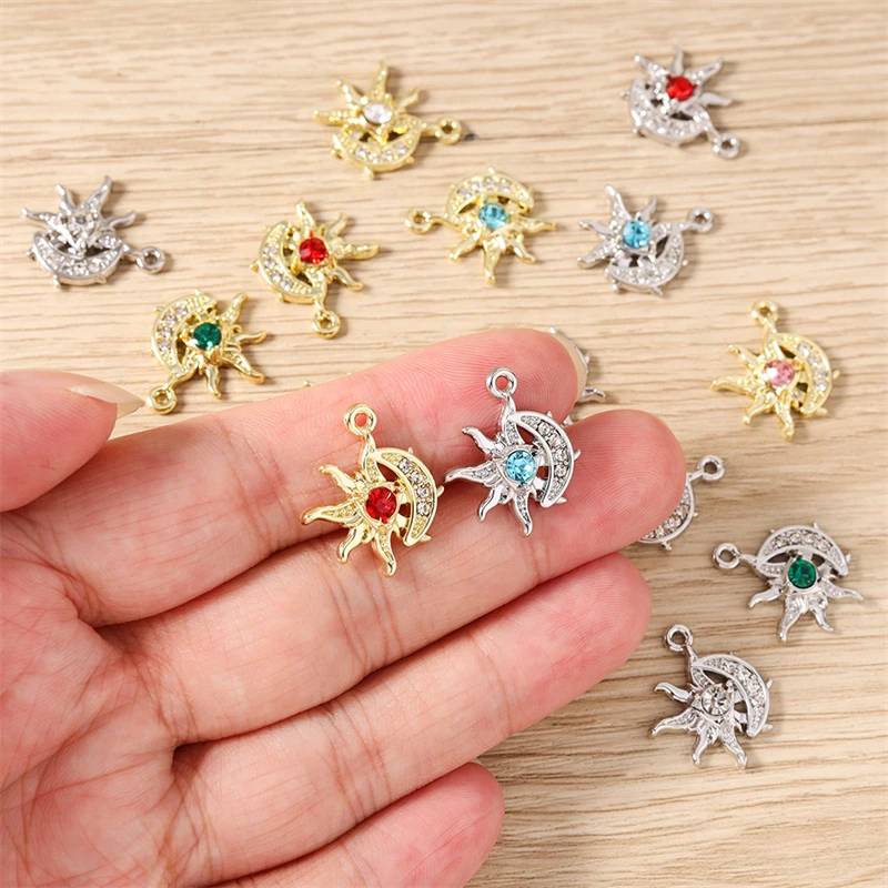 5 Stück, 17 x 20 mm, zarte Kristall-Metall-Anhänger in Form von Sonne und Mond, zum Basteln von Schmuck, Halsketten, Ohrringen, Armbändern und für DIY-Bastelarbeiten. – Detail 3