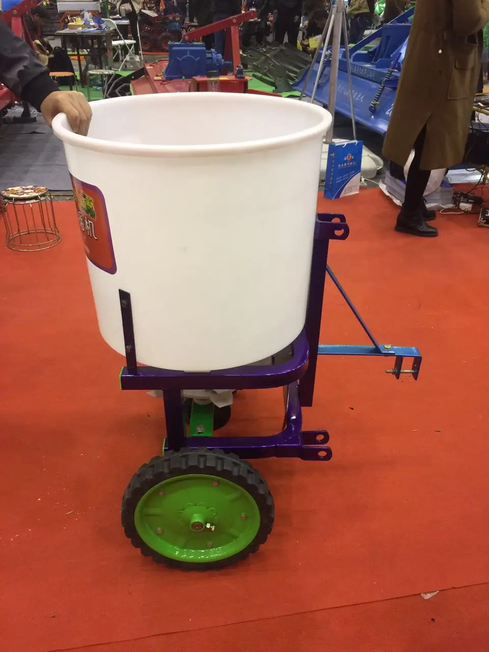 2025Seed Fertilizer Spreader Tractor Rear Fertilizer Spreader