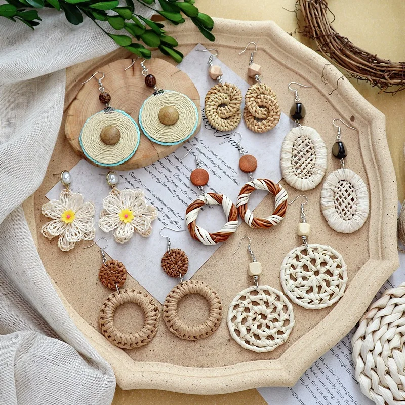 

New Summer Bohemian Retro Vacation Straw Woven Earrings for Women, Elegant Long Island Beach Wooden Earrings