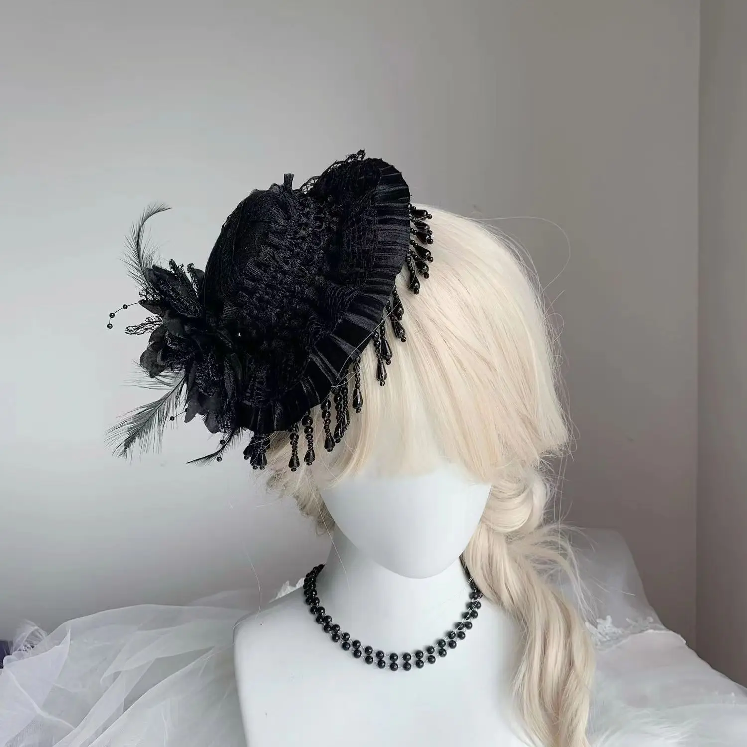 

Original Handmade Gothic Lolita Tassel Lace Feather Mini Hat Retro Dark Lolita Hair Accessory
