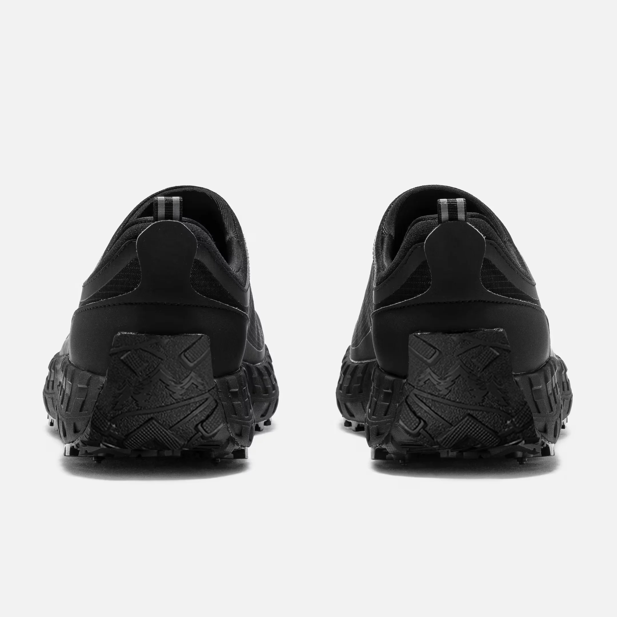 

New hot summer breathable comfortable walking shoes outdoor casual shoes low shoes with thin soles perfect for hiking